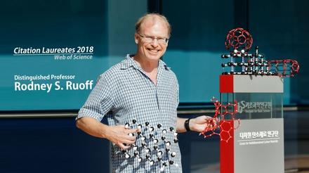UNIST Faculty Member Named as Potential Nobel Prize Winner (Prof.Rodney S. Ruoff)